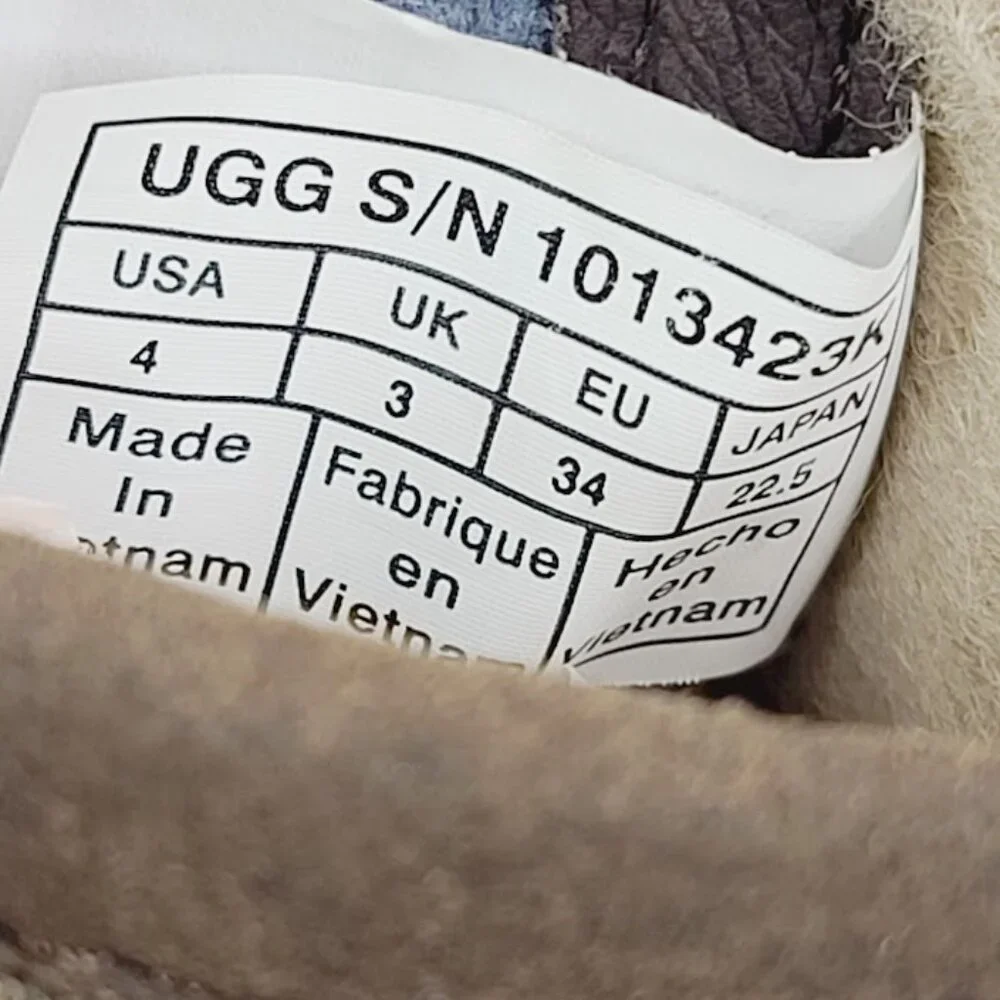 UGG Girl's Brown Khaki Bayson 1013423K‎ Leather Ankle Winter Snow Boot Size 4